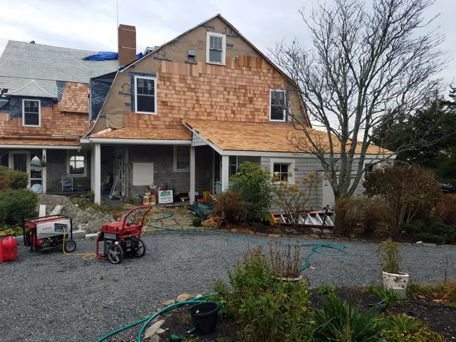 Shakers Roofing and Siding work photo