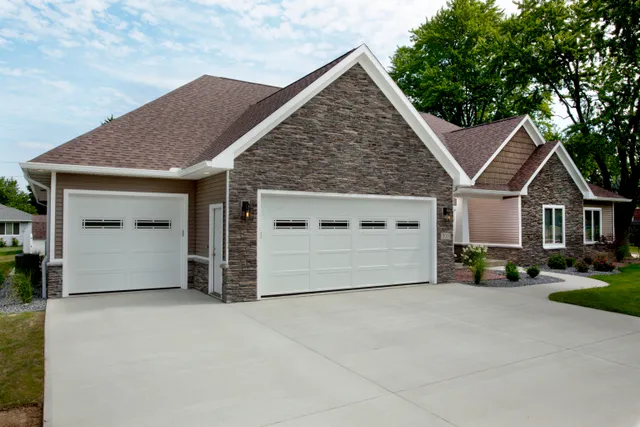 garage door 3