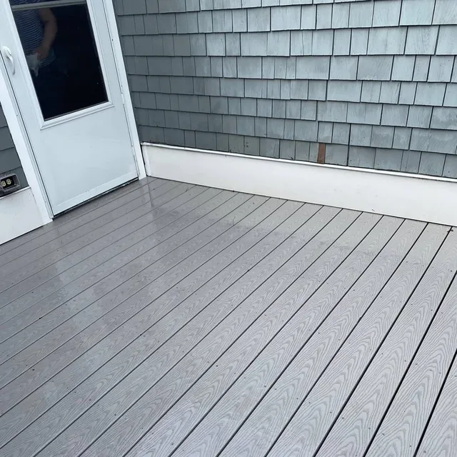 DECKS