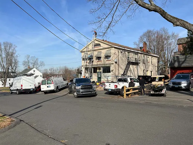 work photo from zamanroofing.com