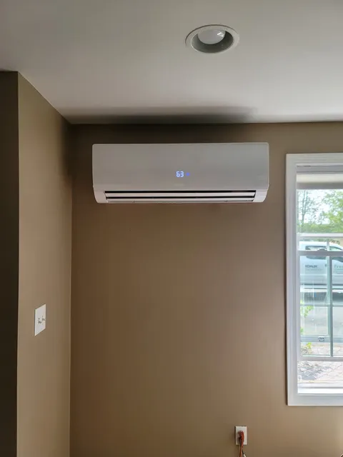 Premier Air work photo