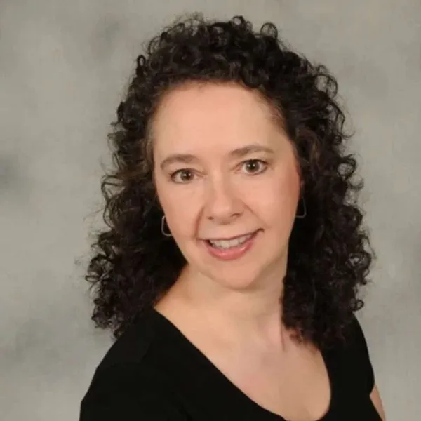 Debbie Beal headshot 1124