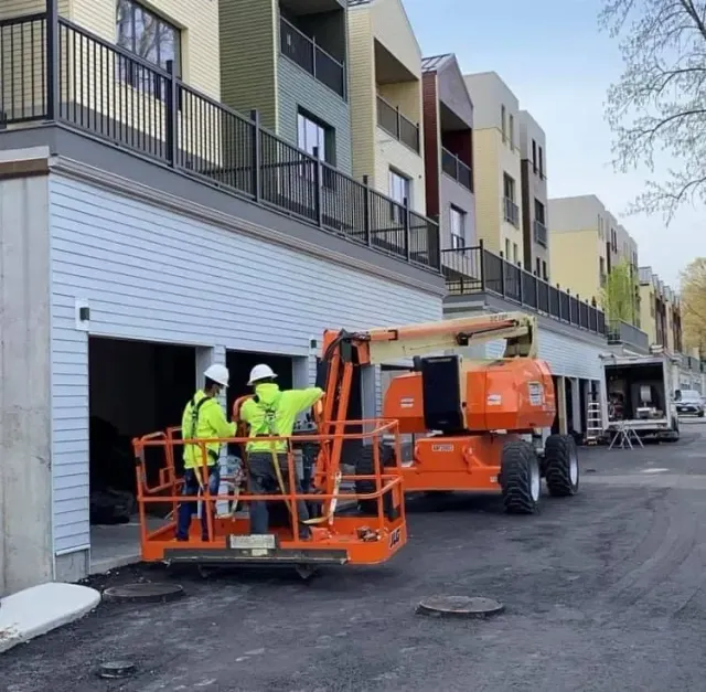 work photo from ogxseamlessgutters.com