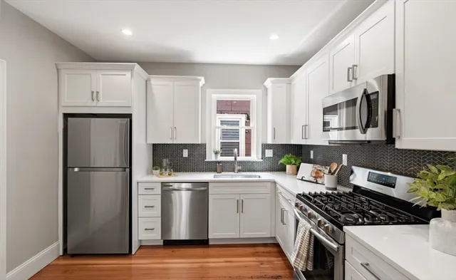 17 Van Winkle Street # 3