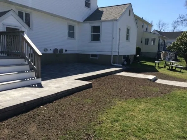 work photo from rileylandscapinginc.com