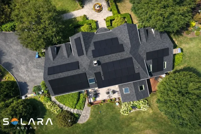 Large residential Solara Solar installation in Newtown Connecticut