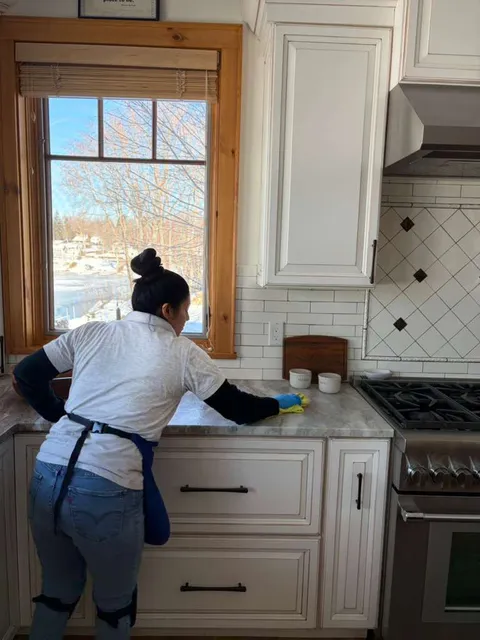 Mayra's Cleaning Service work photo