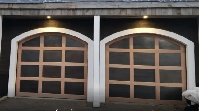 2x doors brown and white