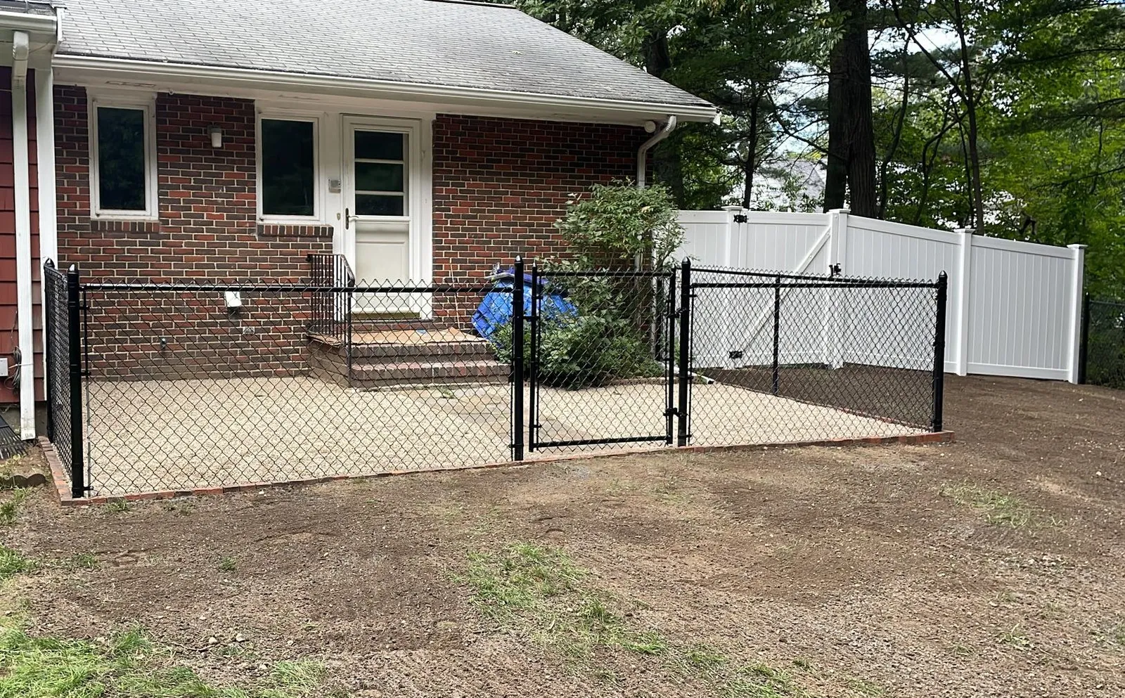 Vinyl, wood, chain link & aluminum fence styles