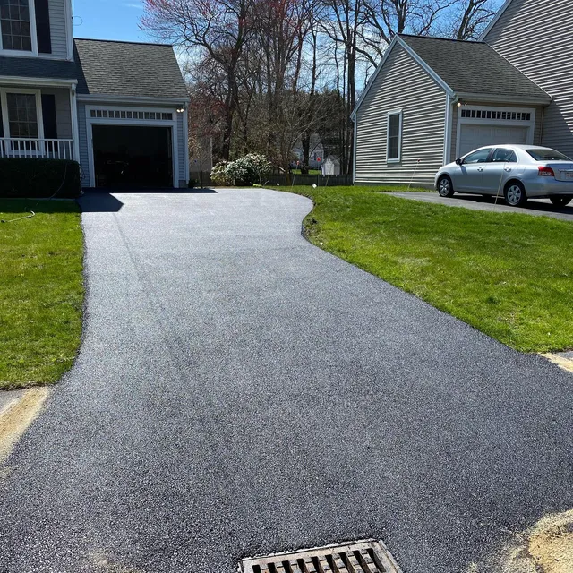 work photo from dmgtruckingpaving.com