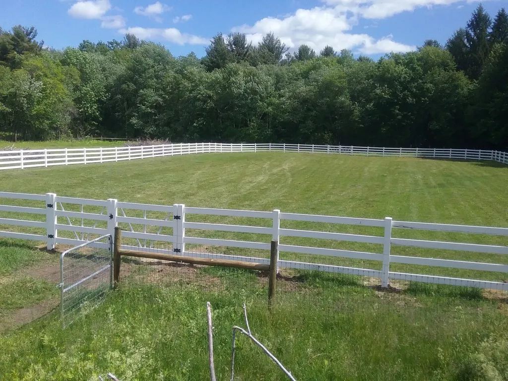 work photo from fenceitinllc.com