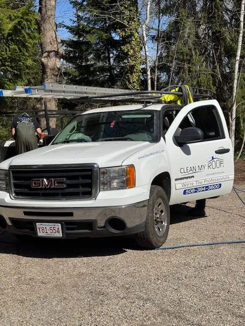work photo from cleanmyroofllc.com