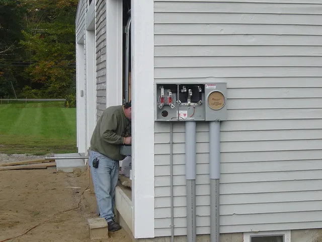 work photo from leeharriselectrical.com