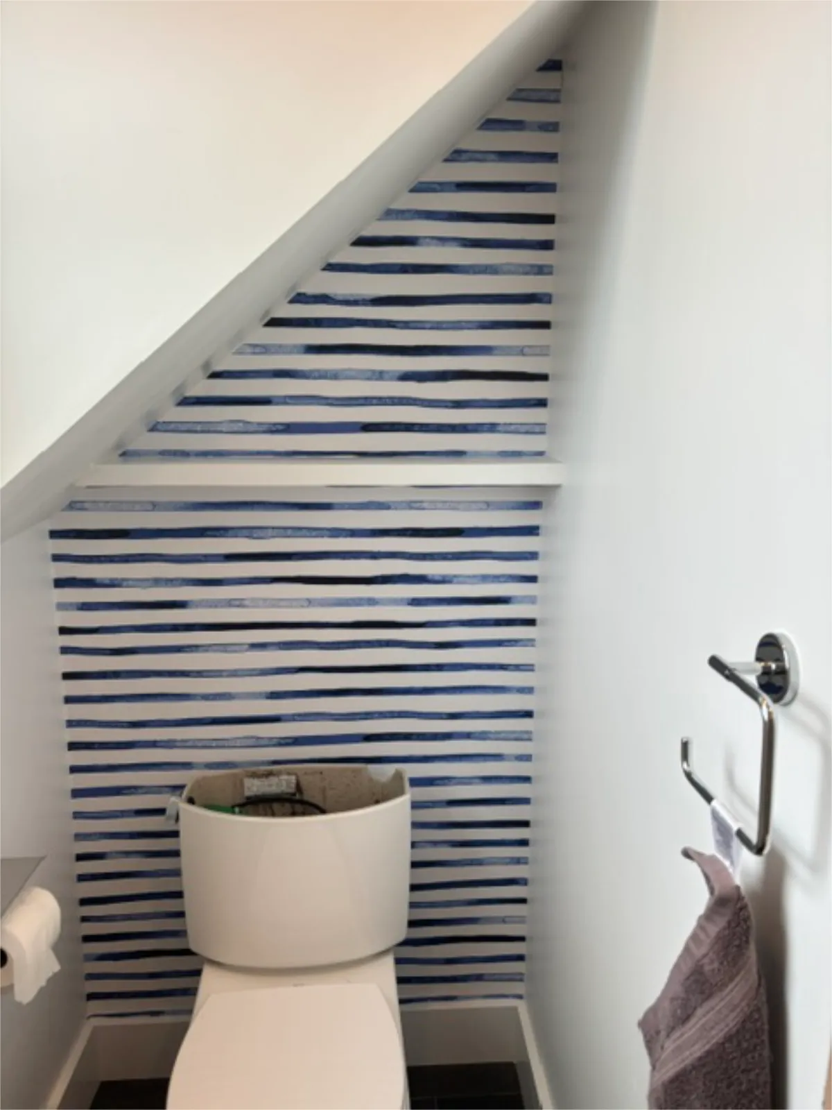 work photo from burnetterwallpaperandpainting.com