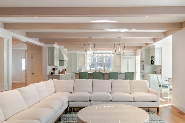 custom-coastal-kitchen.JPG