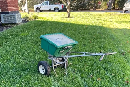 Fertilization weed control programs middleborough