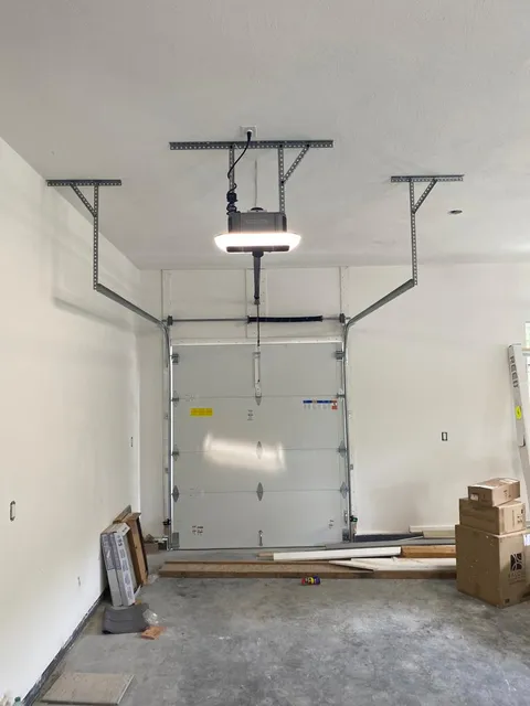 work photo from bluefinlocksmithandgaragedoors.com