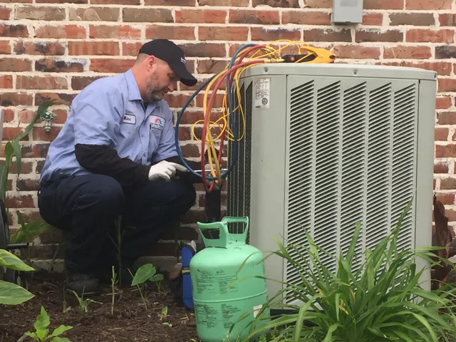 Strogen's Service Experts work photo