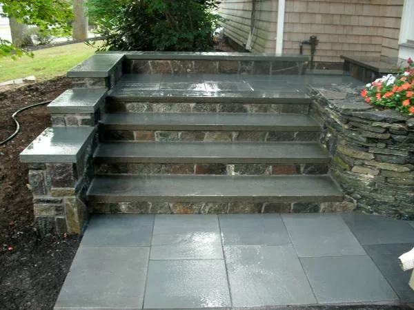 Corinthian Granite w/ Bluestone
