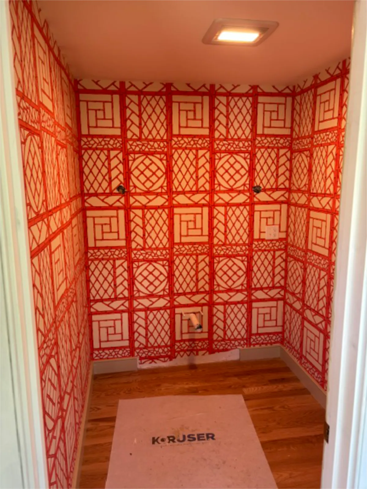 work photo from burnetterwallpaperandpainting.com