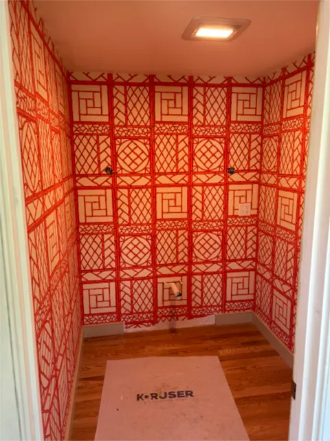 work photo from burnetterwallpaperandpainting.com