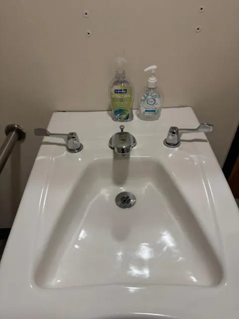 work photo from commercialhomecleaning.com