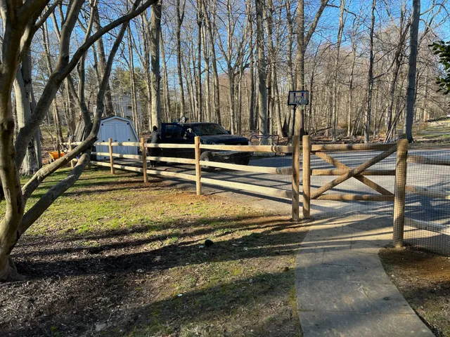 work photo from thefenceguysct.com