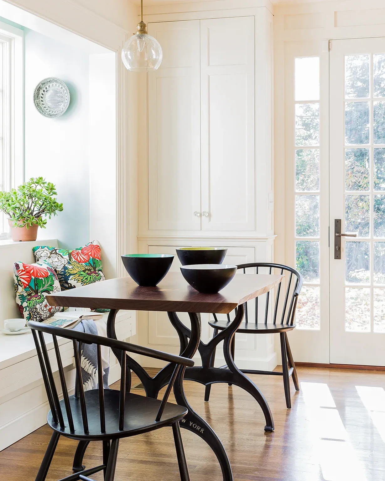 Kaneb w:table.jpg