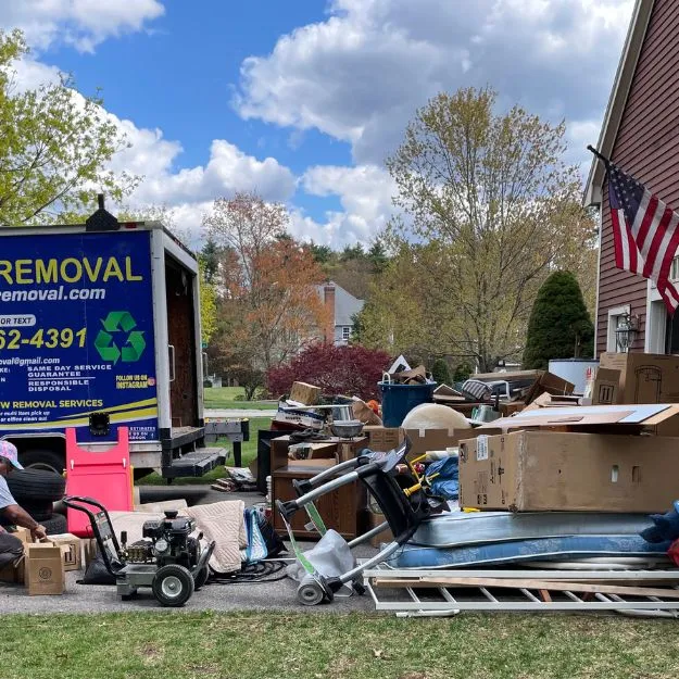 work photo from fmjunkremoval.com