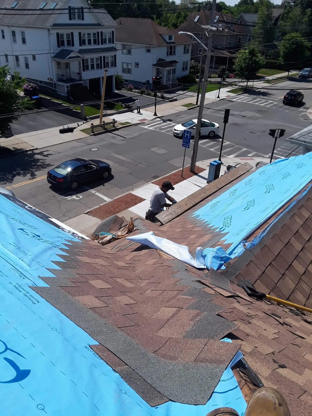 Eli's Roofing