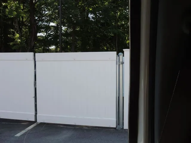 work photo from steadfastfence.com