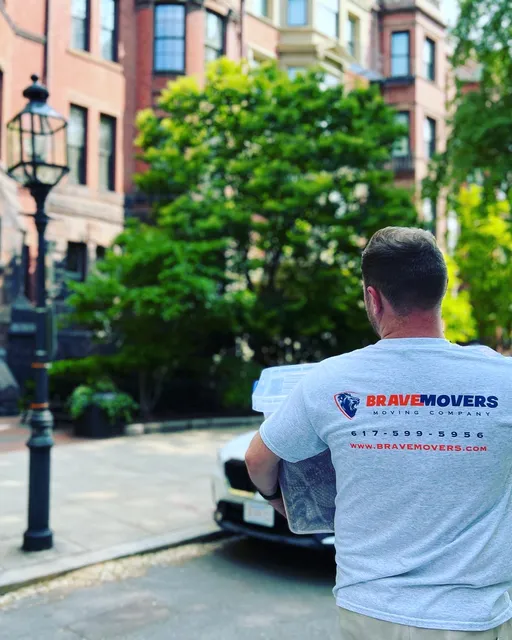 Brave Movers Co.-Boston Moving Company work photo