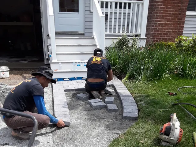 work photo from asphaltdrivewaysolutions.com