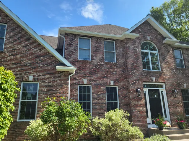 Supreme Seamless Gutters work photo