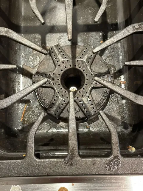 ✨ Before &amp; After &ndash; Professional Stove Cleaning! ✨
We bring your kitchen back to life with deep cleaning services.
From greasy to spotless &ndash; we take care of the hard work so you don&rsquo;t have to!

📞 Contact us today for a free quot