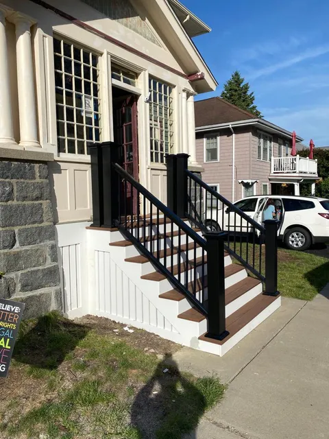work photo from bostondecksinc.com