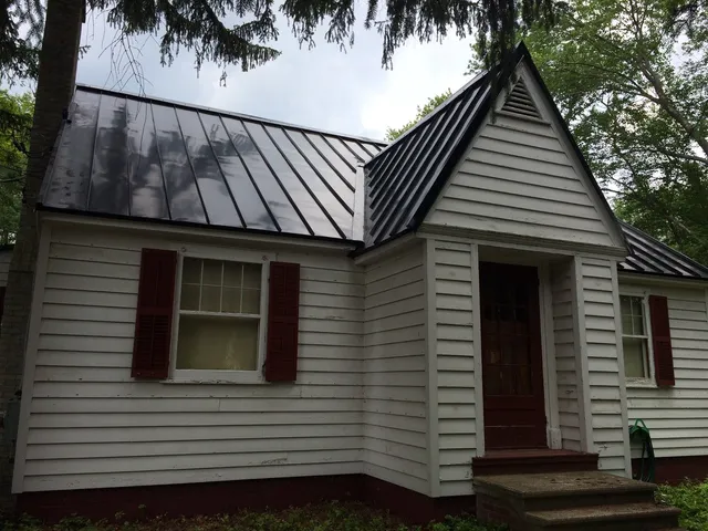 Roberts Roofing & Siding researched project photo