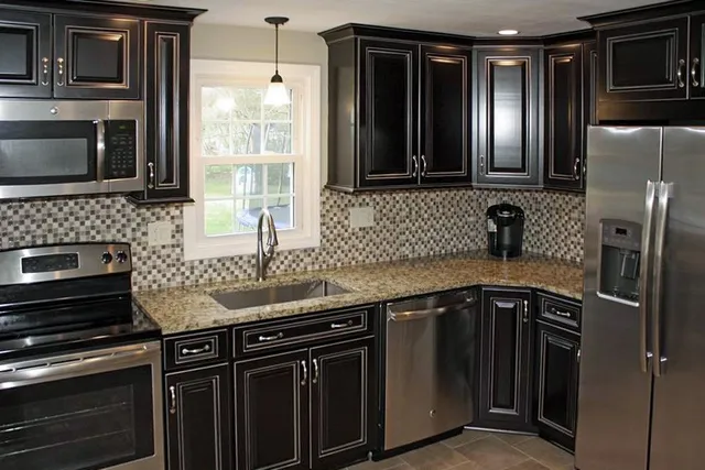 work photo from kdmkitchens.com