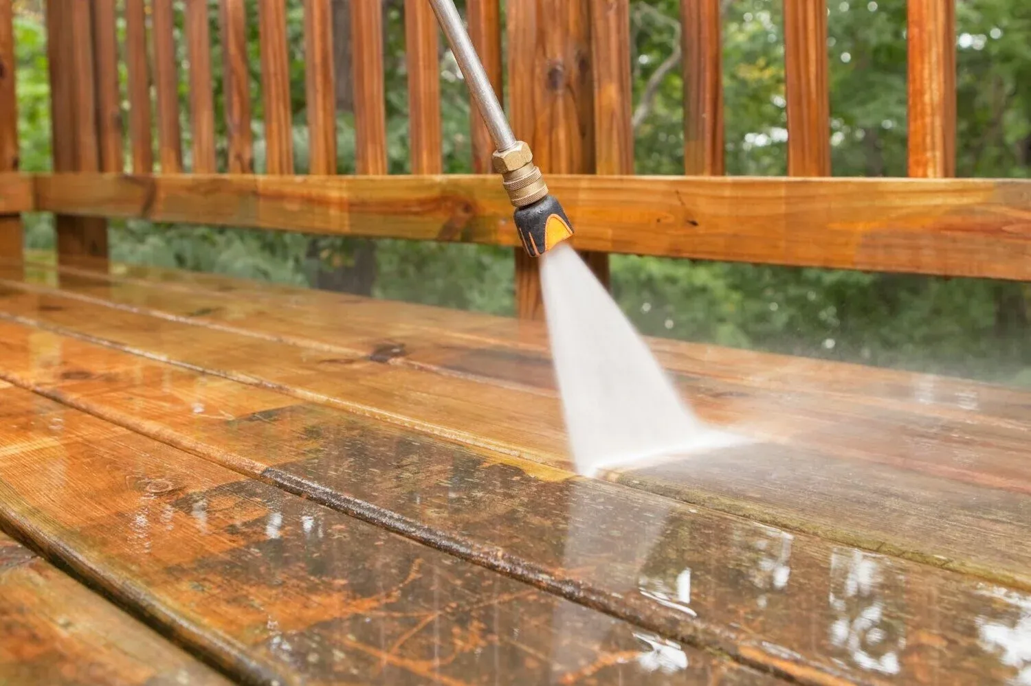 Power Washing & Gutter Cleaning