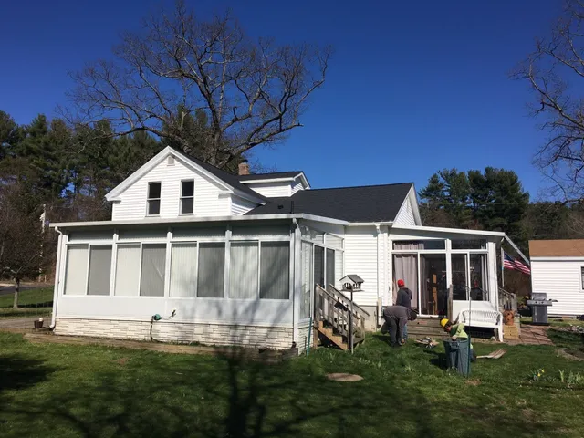 Roberts Roofing & Siding researched project photo