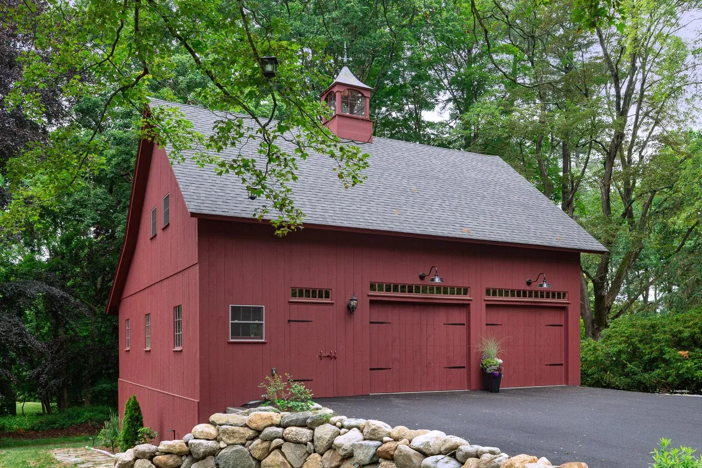 GARAGES