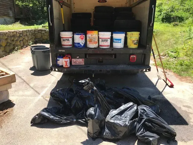 work photo from wasteawayjunkremoval.com