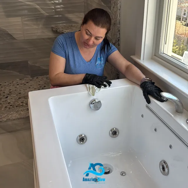 work photo from amazingglowcleaningservice.com