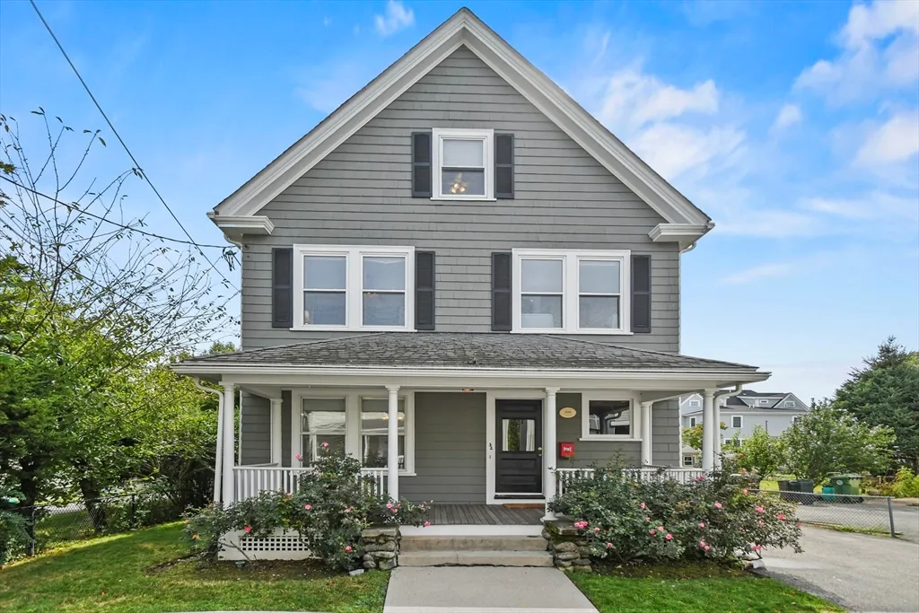 32 Bacon St