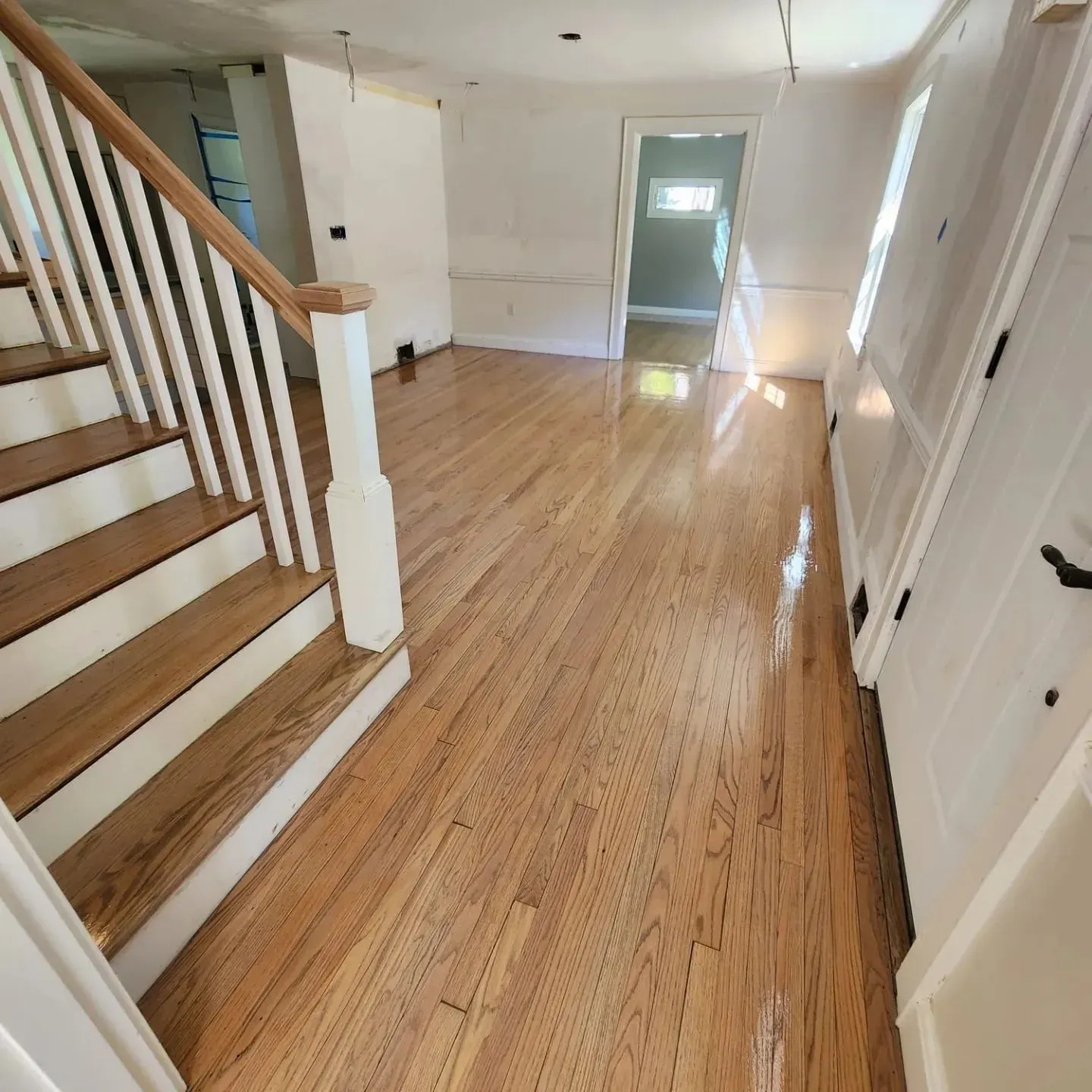 work photo from revolutionhardwoodfloor.com