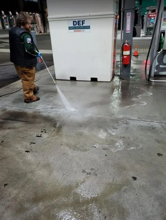 work photo from otmcexteriorcleaning.com
