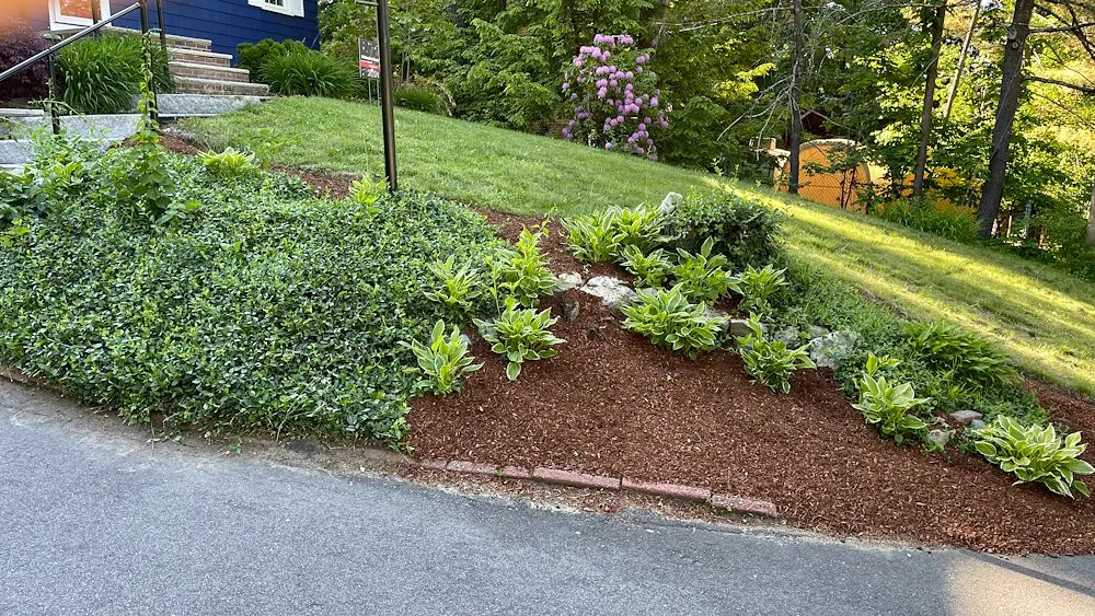 High Quality Mulch Install and Bed Maintenance Performed in Windham, New Hampshire