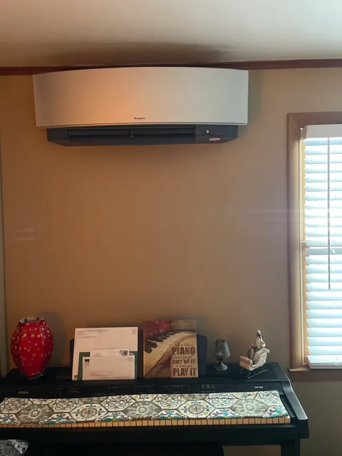 413 Ductless Solutions work photo