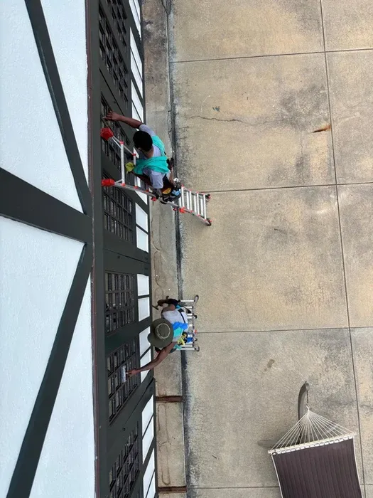 work photo from topnotchwindowcleaning.net