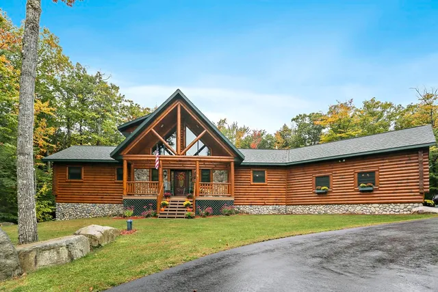 25 Winnipesaukee Dr